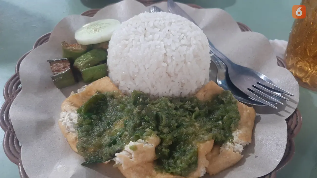 Sensasi Nasi sambal ijo di Banyuwangi bikin nagih. (Heramawan Arifianto/liputan6.com)
