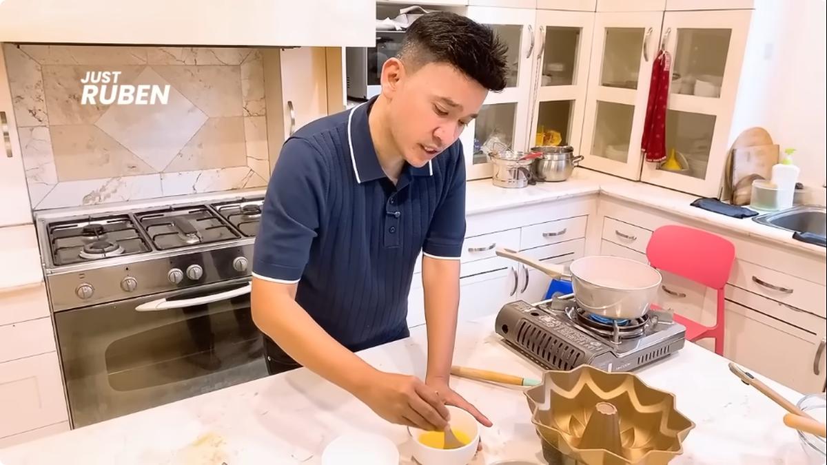 6 Interior Dapur Rumah Ruben Onsu Konsep Modern Minimalis, Homey Tapi Tetap Mewah