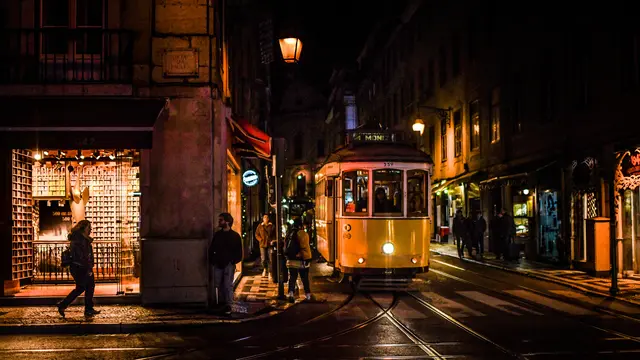 Pesona Keindahan Kota Lisbon Jelang Natal