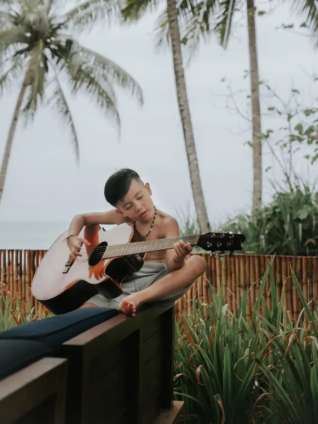 Berusia 6 Tahun, Ini 6 Potret Ryshaka Anak Sharena dan Ryan Delon yang bak ABG