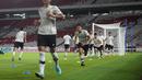 Sejumlah pemain Timnas Indonesia U-22 melakukan latihan resmi menjelang pertandingan uji coba internasional melawan Timnas Lebanon U-22 di Stadion Utama Gelora Bung Karno (SUGBK), Senayan, Jakarta, Kamis (13/04/2023). Laga tersebut rencananya akan berlangsung pada Jumat (14/04/2023) sebagai bagian dari persiapan SEA Games 2023 di Kamboja. (Bola.com/Bagaskara Lazuardi)