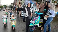 Tak Harus Laki-laki, Hijabers pun Bisa City Rolling Sambil Berbagi Takjil