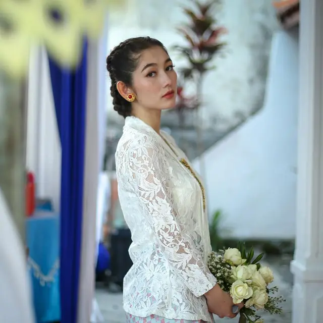 7 Gaya Rambut Devina Aureel, Dari Kepang Hingga Pakai Wig yang Curi Perhatian