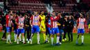 Selebrasi para pemain Girona setelah mengalahkan Alaves 3-0 pada laga pekan ke-17 Liga Spanyol 2023/2024 di Montilivi Stadium, Girona, Selasa (19/12/2023) dini hari WIB. (AFP/Pau Barrena)
