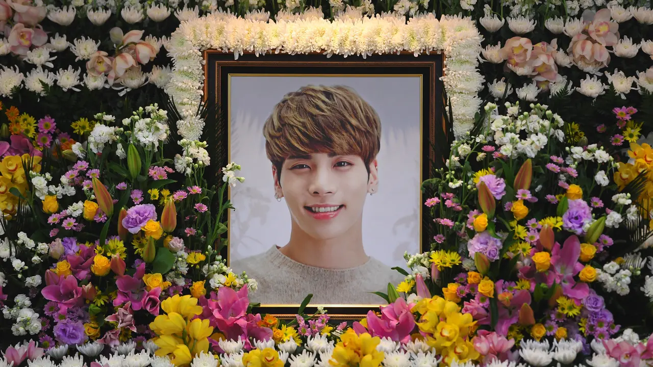 [Bintang] Jonghyun SHINee Akan Dimakamkan Pada 20 Desember 2017