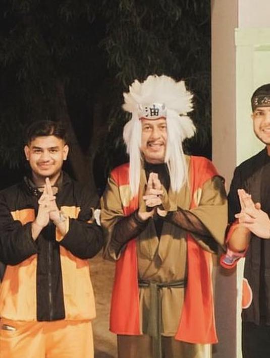 Seluruh keluarga terlihat kompak mengenakan kostum ninja Naruto demi kebahagiaan Fadil Jaidi. Totalitas demi ulang tahun Fadil yang ke-28. (Liputan6.com/IG/@dillajaidi)..