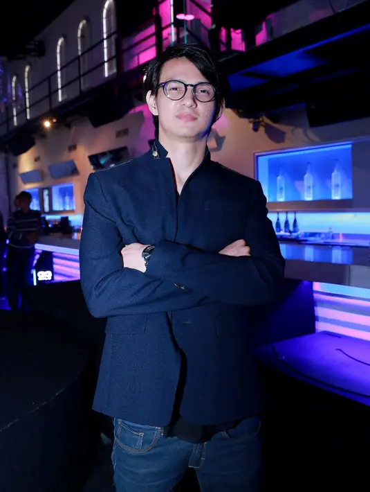 Ia berharap, kekasihnya saat ini memiliki sifat atau kriteria yang mirip dengan Annelie, ibundanya. 'Ya semoga nanti pacar gua bisa seperti mama,' terangnya. (Galih W. Satria/Bintang.com)