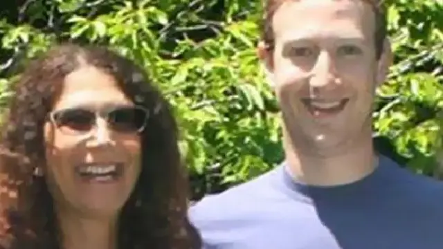 Mark Zuckerberg dan Ibunda (quartz.com)