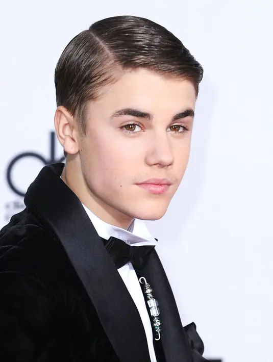 Nah diambil foto ini diambil pada November 2011 saat ia dan Selena Gomez pergi ke American Music Awards. (C Flanigan/FilmMagic)