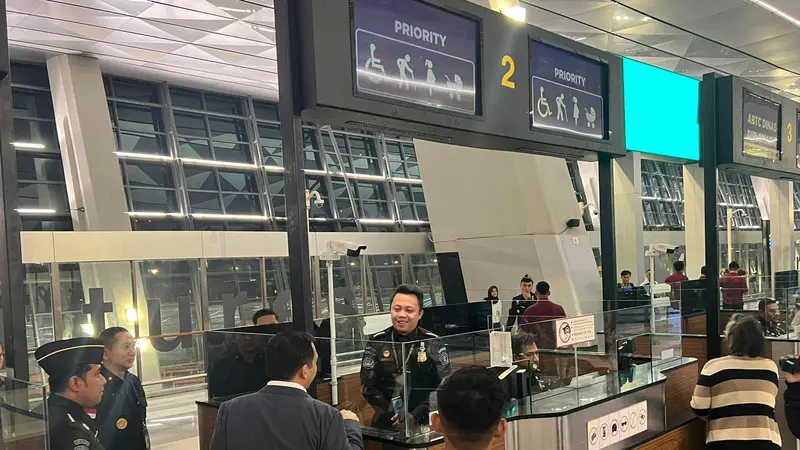 Server PDN Masih Gangguan, Seratus Personel Imigrasi Disiagakan di Bandara Soetta