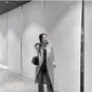 Kim Hee Ae memakai tas Story Shoulder Alexander McQueen (Dok. Alexander McQueen)