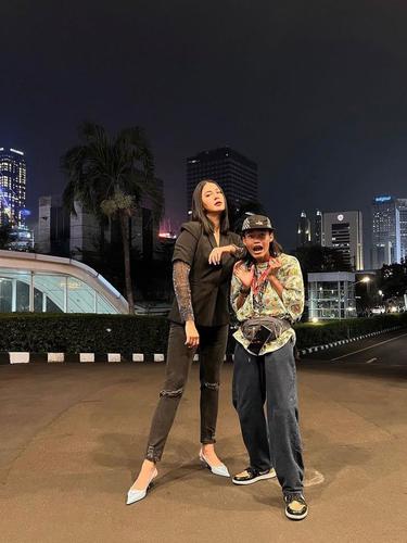 8 Potret Paula Verhoeven Jadi Cewek Mamba Saat Melenggang di Citayam Fashion Week Bareng Bonge