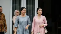 10 Inspirasi Baju Kondangan di Rumah, Paduan Sederhana &amp; Elegan untuk Resepsi Santai