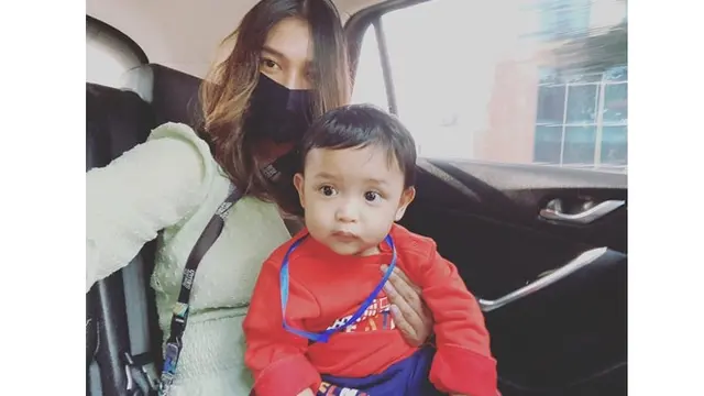 6 Potret Terbaru Briptu Eka Frestya saat Urus Anak, Ibu Idaman