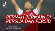 Berita video TikTok Bola.com tentang lima pemain yang pernah berseragam Persija Jakarta dan Persib Bandung.