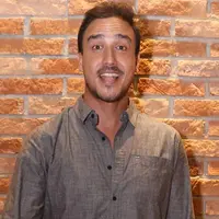 Presenter My Trip My Adventure Hamish Daud kembali terlibat dalam film perjalanan. Kali ini, terlibat dalam film yang diangkat dari buku yang mengangkat tempat-tempat yang indah di dunia. (Nurwahyunan/Bintang.com)
