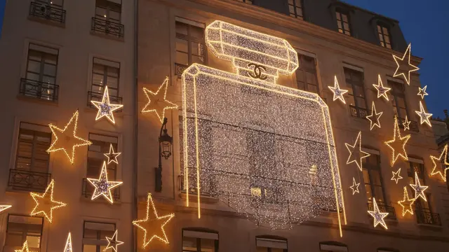 Merayakan Musim Liburan di 19 rue Cambon bersama Chanel