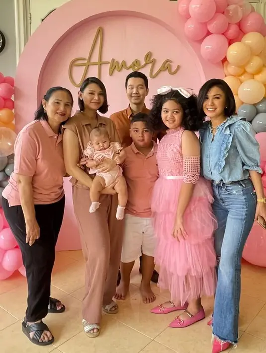 Amora Lemos (Instagram/kartikasary)