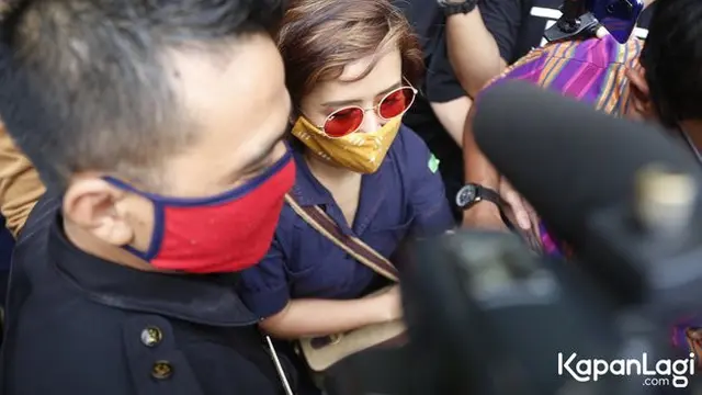 Ditemani Widi Mulia, Ini 7 Potret Dwi Sasono Dipindahkan ke RSKO Cibubur