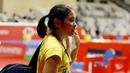 Pebulutangkis Indonesia, Gregoria Mariska, saat melawan pebulutangkis Denmark, Sofie Holmboe Dahl, pada laga Indonesia Masters 2018 di Istora Senayan, Selasa (23/1/2018). Gregoria menang 21-12 dan 21-13 atas Sofie Holmboe. (Bola.com/M Iqbal Ichsan)
