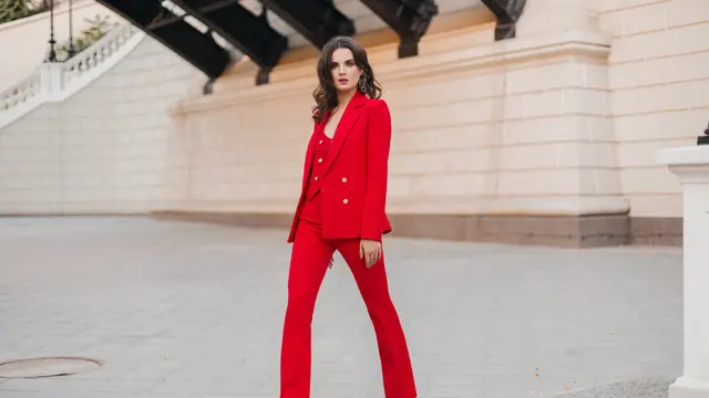 Tips Tampil Cantik Luar Dalam Saat Kembali WFO, Biar Makin Percaya Diri dan On Point