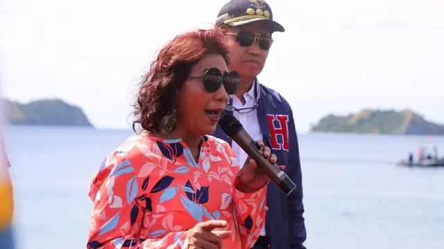 Menteri Kelautan dan Perikanan Susi Pudjiastuti meninjau lokasi Festival Pulo Dua di Pulo Dua, Kecamatan Balantak, Kabupaten Banggai, Sulawesi Tengah. (Dok KKP)