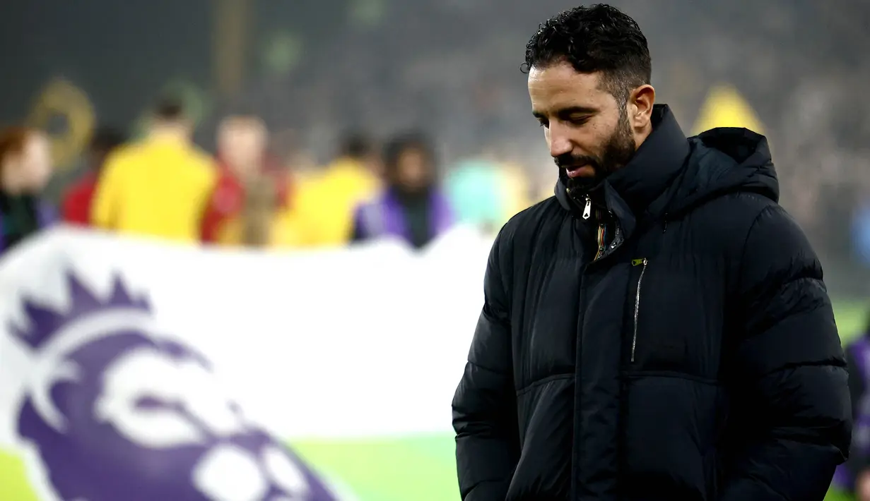 Bertandang ke markas Wolverhampton Wanderers pada laga lanjutan Liga Premier Inggris2024/2025, Manchester United takluk 0-2. (HENRY NICHOLLS/AFP)