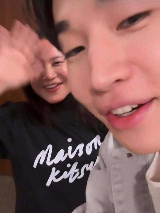 Rossa jumpa Henry Lau di Korea (Foto Instagram itsrossa910)