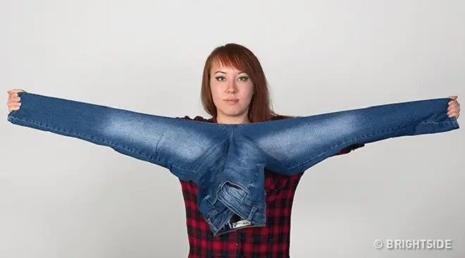 Ada tiga cara jitu yang bisa Anda lakukan ketika memilih celana jeans saat ingin membelinya tanpa harus mencobanya terlebih dahulu. (Foto: Bright Side)