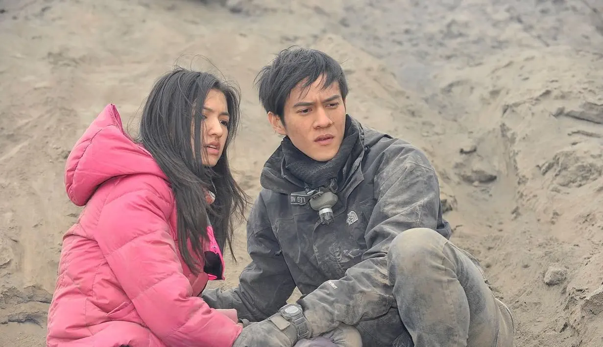 Melihat cuplikan unggahan ini, tak sedikit pengikut Instagram Raline Shah ikut bernostalgia dengan keseruan film kala itu. (Liputan6.com/IG/@ralineshah).