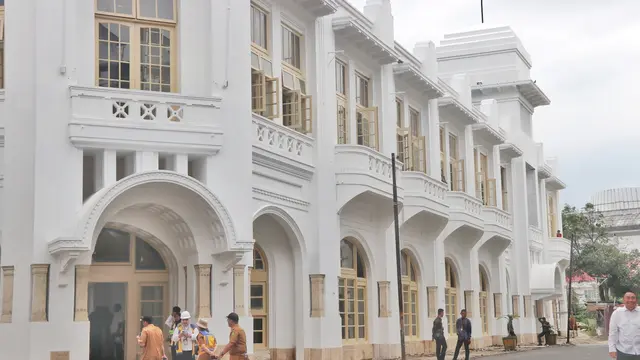 Gedung Warenhuis di Medan