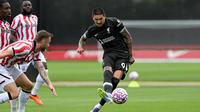 Darwin Nunez berhasil mengukir hattrick saat Liverpool membungkam Stoke City pada laga uji coba&nbsp;tertutup di AXA Training Centre, Minggu (20/7/2025) malam WIB. (dok. Liverpool)