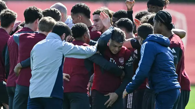 Foto: Metode Latihan Nyentrik Arsenal Gunakan Pulpen Jelang Laga Melawan Sporting CP di Liga Champions