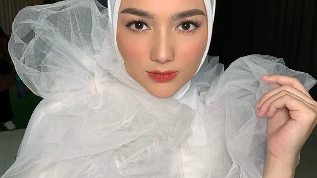 Disangka Oplas, Ini 6 Potret Citra Kirana dengan Makeup Tebal