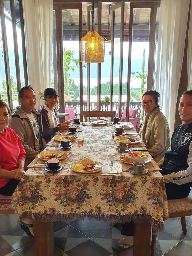 6 Potret Chef Juna dan Citra Anidya Liburan di Bali, Makin Mesra