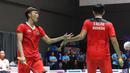<p>Ganda putra Indonesia, Muhammad Shohibul Fikri/Bagas Maulana saat menghadapi ganda putra Malaysia, Beh Chun Meng/Goh Boon Zhe pada laga final bulu tangkis beregu putra SEA Games 2023 di Morodok Techo National Stadium Badminton Hall, Phnom Penh, Kamboja, Kamis (11/5/2023). Muhammad Shohibul Fikri/Bagas Maulana menang dua game langsung 21-12, 22-20. Tim bulu tangkis Indonesia merebut medali emas setelah menang 3-1 atas Malaysia. (Bola.com/Abdul Aziz)</p>