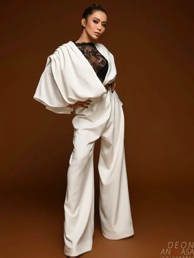 6 Potret Vicky Zainal, Artis FTV Sekaligus Kakak Bunga Zainal yang Jadi Korban KDRT