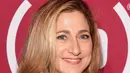 Edie Falco, didiagnosis tahun 2003 di usia 40. Ketika pemeran ‘Nurse Jackie’ ini menderita kanker payudara, ia hampir merahasiakannya dan diam-diam ke pengobatan. Pada 2004 ia muncul dengan rambut pendek dan sudah bebas kanker. (AFP/Bintang.com)