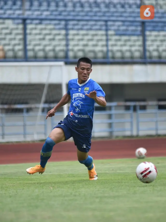 Pemain Persib, Henhen Herdiana