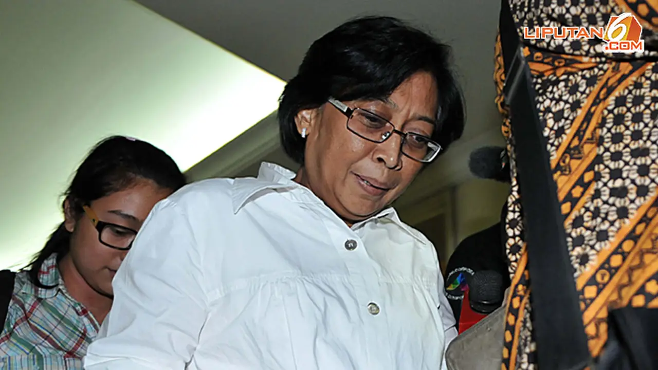 ibu-angkat-holly-131022c.jpg