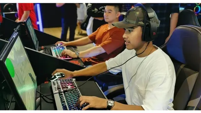 7 Penampakan Isi Warnet Milik Kaesang dan Reza Arap, Bikin Betah Main Game