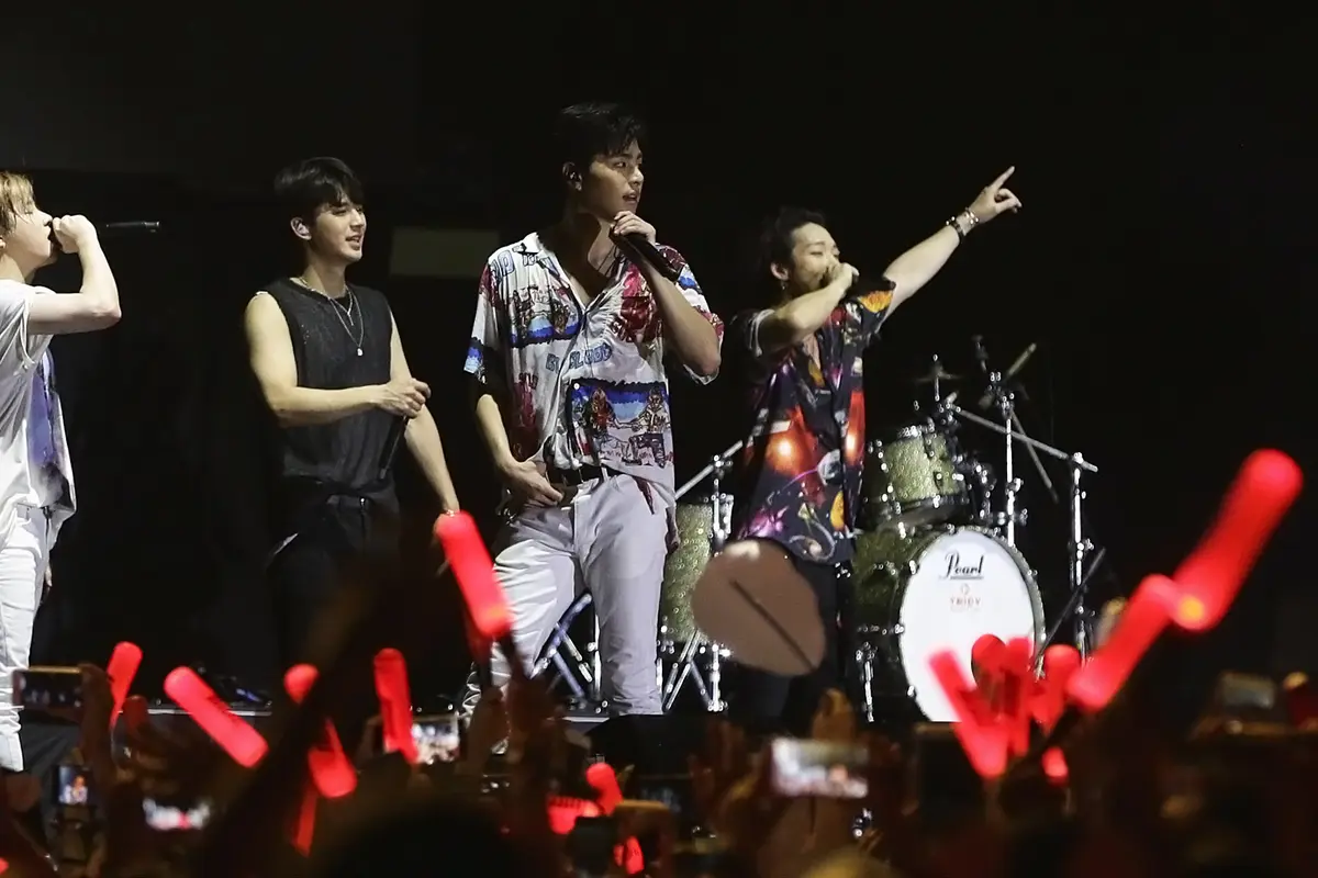 iKON