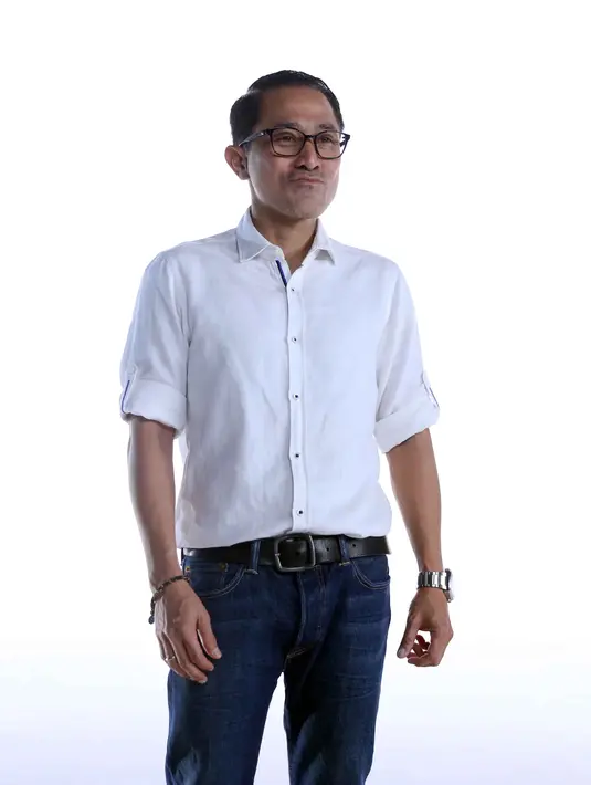 "Kalau secara gue manusia normal, sebagai Lukman Sardi, kayaknya nih nggak mungkin banget gue lakukan ini. Hal-hal kontradiktif itu yang harus dilebur, dan gue harus melihatnya believeable," ujarnya. (Nurwahyunan/Bintang.com)