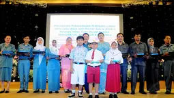 Penghargaan dan Beasiswa ini diberikan dalam rangka implementasi kurikulum kebaharian di Balai Samudera, Jakarta, Jumat (13/06/14). (Liputan6.com/Faizal Fanani)