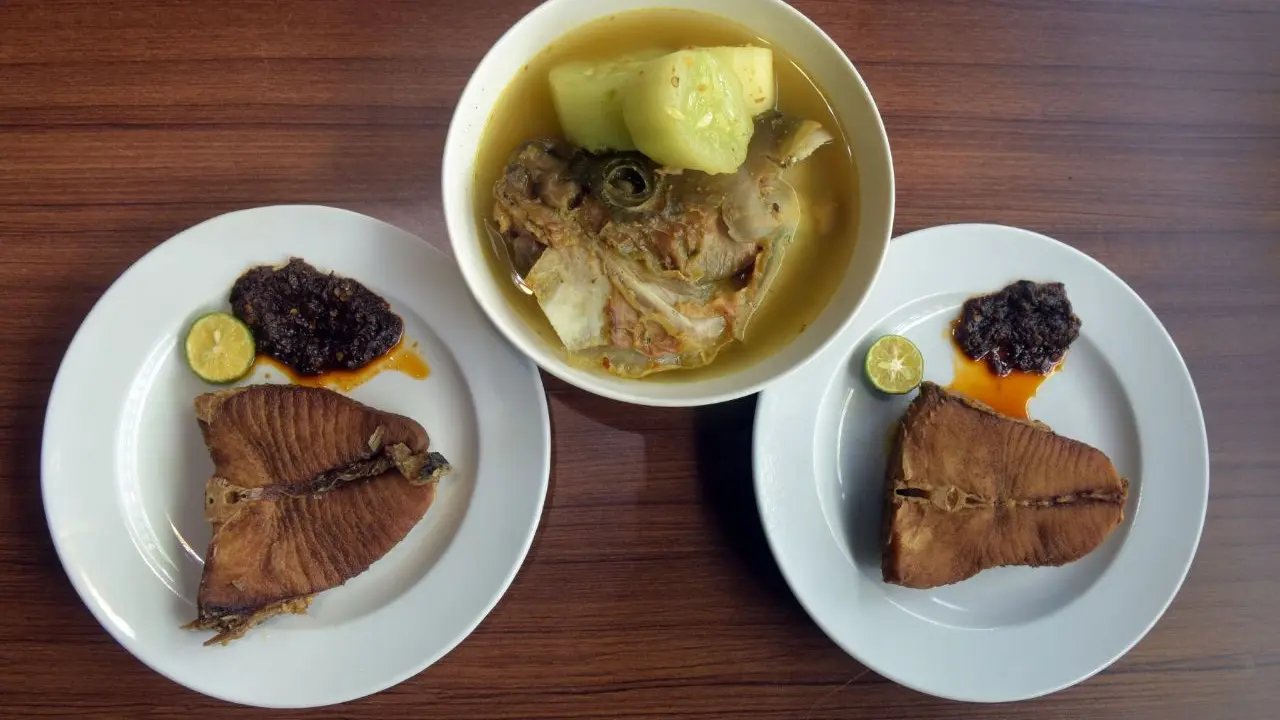 [Bintang] Sup Kepala Ikan