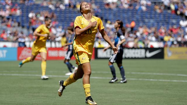 Aksi Salto Pesepakbola Wanita Timnas Australia