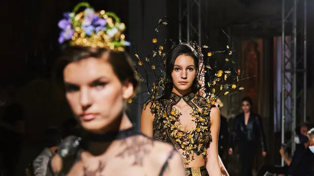 Pilgrimage, Melihat Warisan Lelulur pada Batik Indonesia dengan Gaya Eropa di Milan Fashion Week 2020