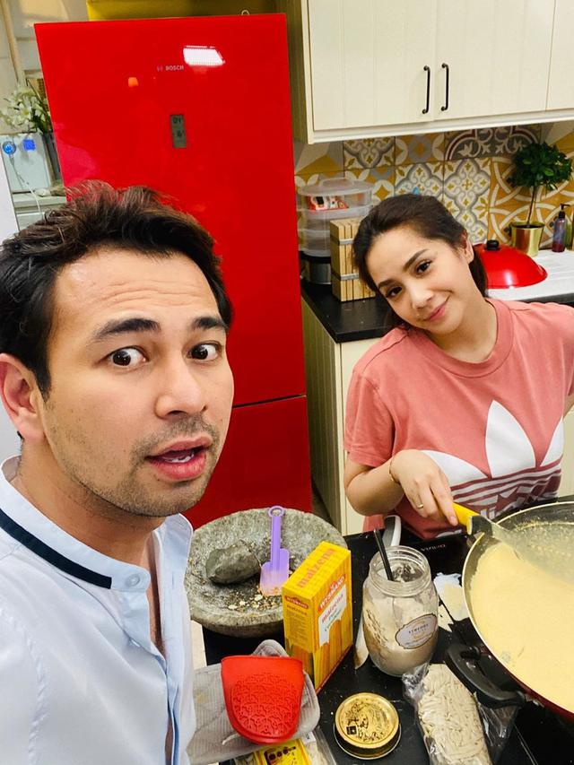 Momen 7 Artis Saat Sahur Pertama, Sederhana dan Penuh Semangat