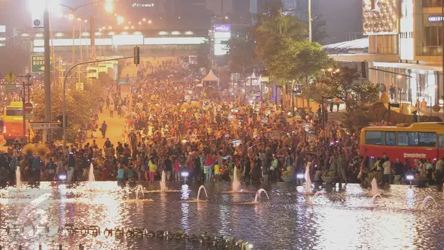 NEWS FLASH: Menikmati Car Free Night pada Malam Tahun Baru 2017