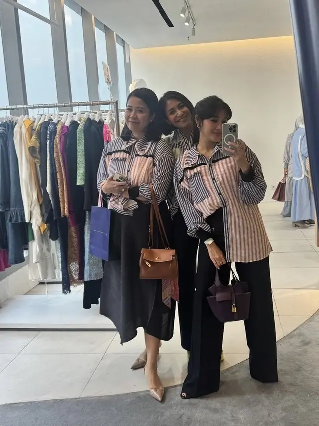 Geng Cendol Kenakan Pakaian Kolaborasi Brand Zaskia Sungkar dan Nagita Slavina di JFW 2025.